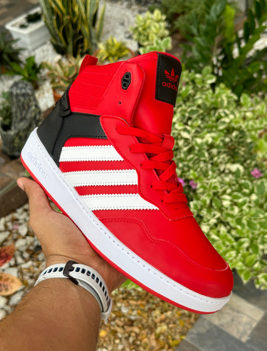 Adidas Hoop 3.0: Estilo Urbano y Comodidad en Cada Paso